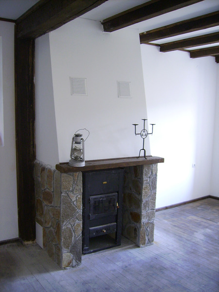 Продава КЪЩА, област Смолян, в района на Чепеларе, 180&nbsp;кв.м,
				
				
						&euro; 120&nbsp;000