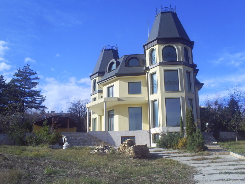 Нова къща в подножието на Витоша планина, 600 кв.м,
				
				
						€ 550 000
						 