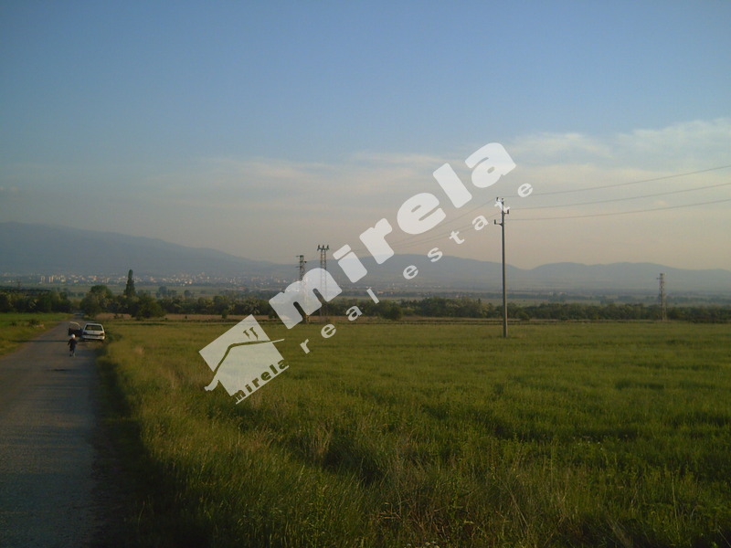 Продава ИМОТ/ ЗЕМЕДЕЛСКА ЗЕМЯ, гр. София, с. Доброславци, 8782&nbsp;кв.м,
				
				
						&euro; 15 /кв.м