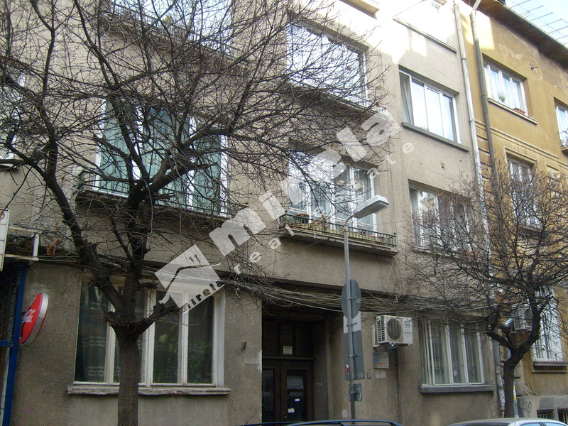 Продажба на тристаен апартамент в идеален център, до бул Витоша, гр София, 90 кв.м,
				
				
						€ 144 900
						 