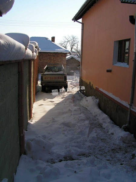 Продава КЪЩА, област Варна, в района на Вълчи дол, 200&nbsp;кв.м,
				
				
						&euro; 50&nbsp;000