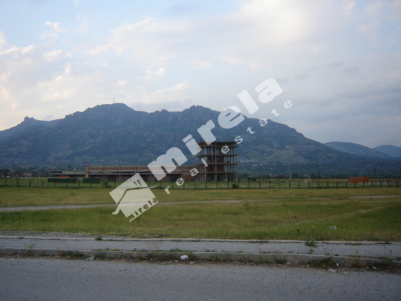 Парцел в промишлената зона на град Сливен, 28126 кв.м,
				
				
						€ 1 970 000
