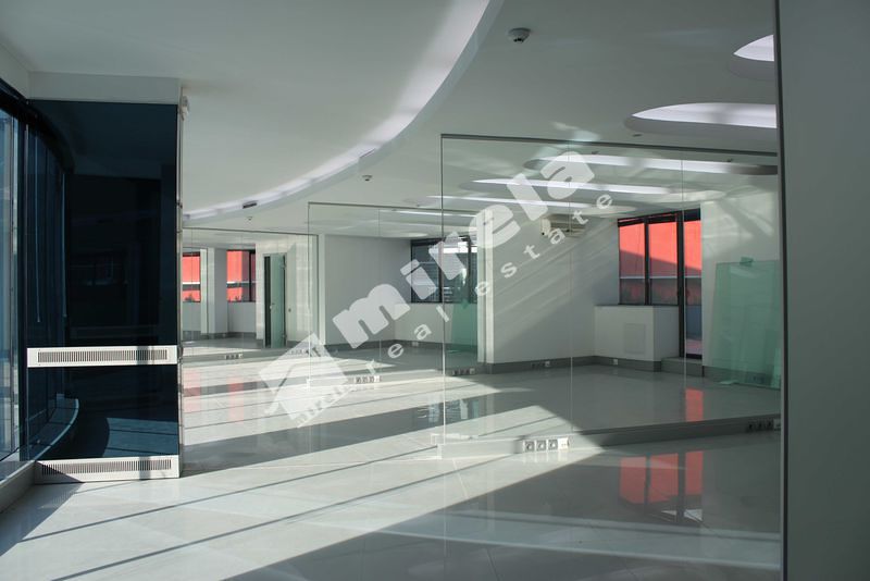 Луксозен open-space офис в ж.к. 