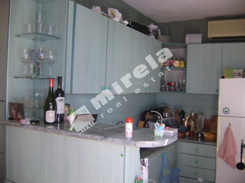 Продава тристаен апартамент с.Тополи, Варна, 93 кв.м,
				
				
						€ 75 000