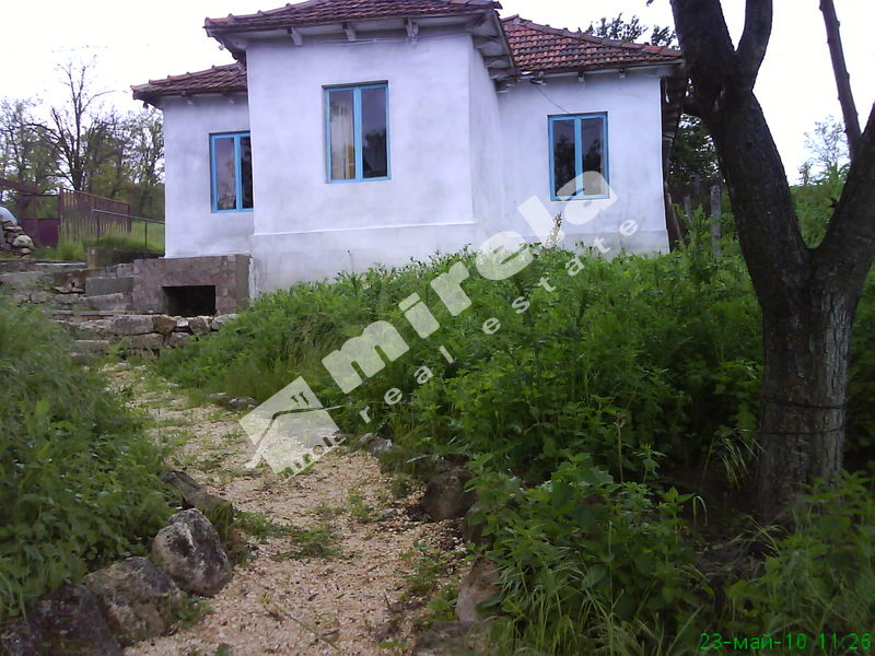 Продава КЪЩА/ СЕЛСКА КЪЩА, област Добрич, в района на Добрич - селска община, 80&nbsp;кв.м,
				
				
						&euro; 16&nbsp;500