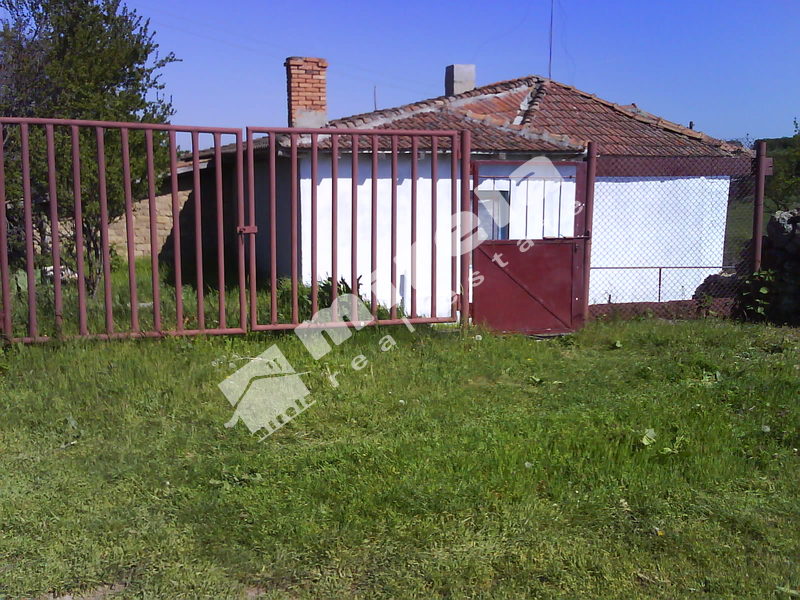 Продава КЪЩА/ СЕЛСКА КЪЩА, област Добрич, в района на Добрич - селска община, 80&nbsp;кв.м,
				
				
						&euro; 16&nbsp;500