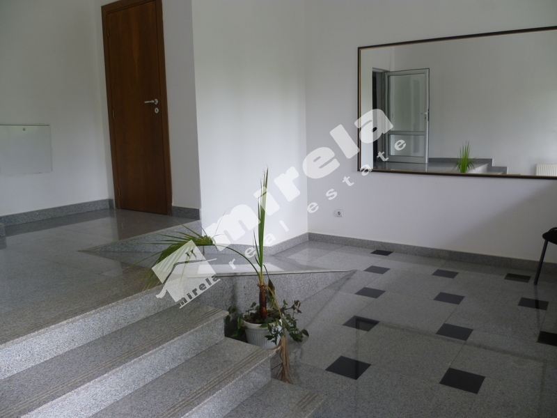 София, до зала Христо Ботев, Студентски град - двустайни и тристайни апартаменти с Разрешение за ползване за продажба в 